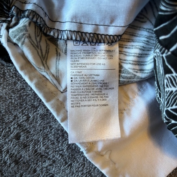 Janie and Jack Black and White Floral Poplin Shorts Size 3 - Picture 6 of 6